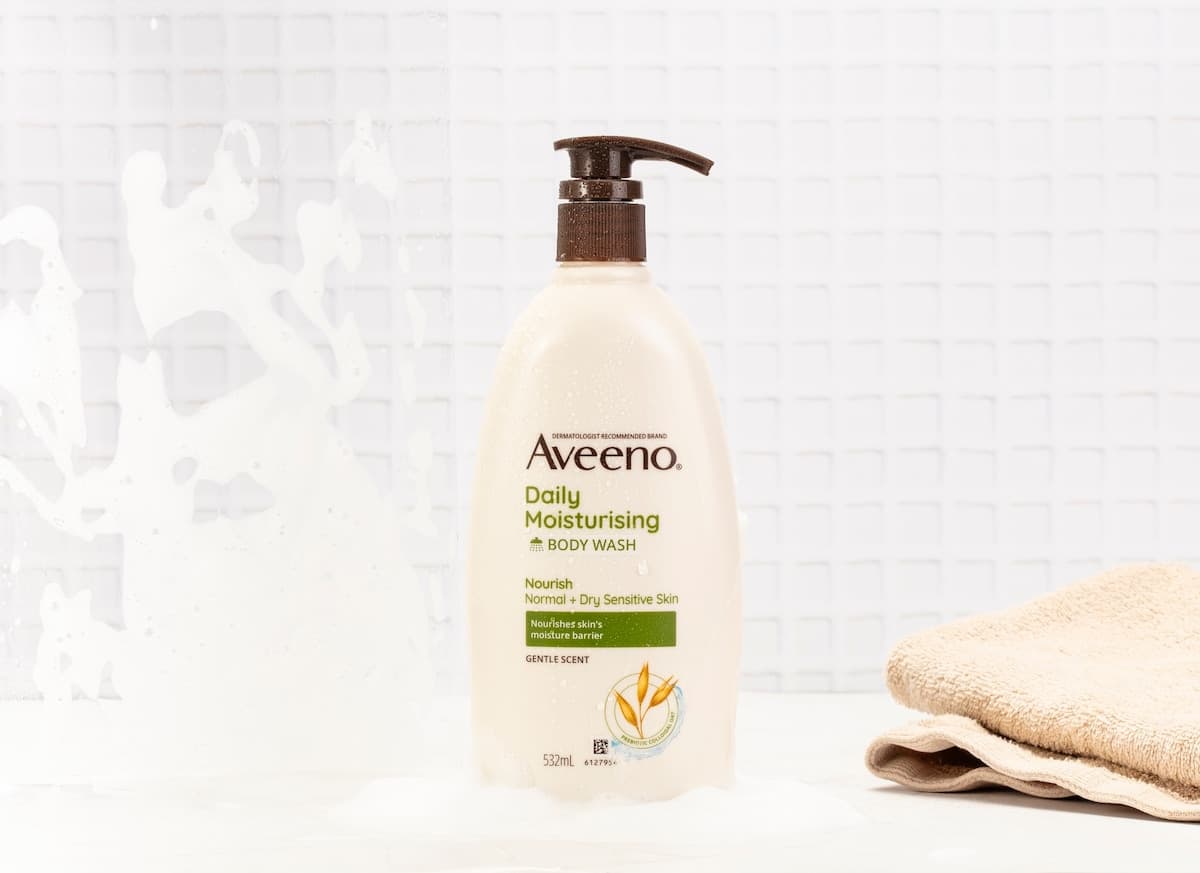 Thumbnail Aveeno Active Naturals Daily Moisturising Body Wash 532Ml