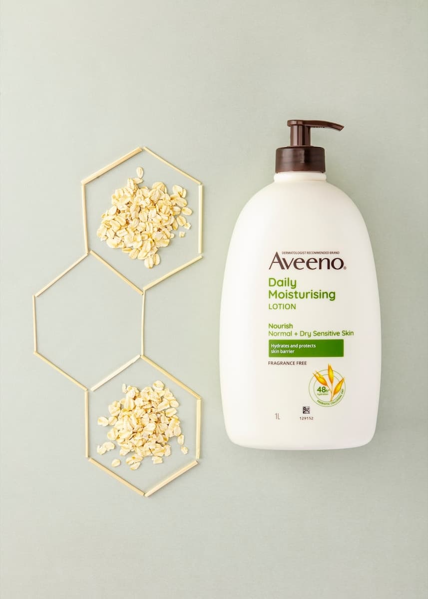 Thumbnail Aveeno Active Naturals Daily Moisturising Body Lotion 1 Litre