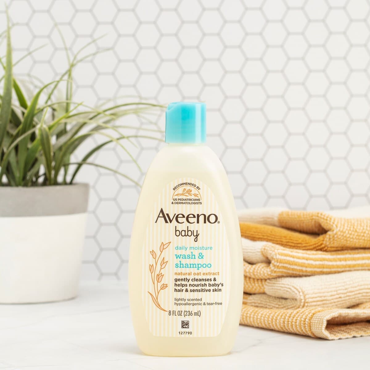 Thumbnail Aveeno Baby Wash & Shampoo Lightly Scented 236Ml